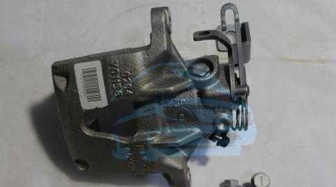 Суппорт задний L 01- 2.5-3.0dCi