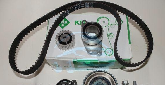 Комплект ГРМ 1.9dCi dTi 00-03