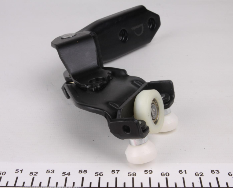 Ролик двери (боковой средний) VW Caddy 03- (R) (2K0843336)